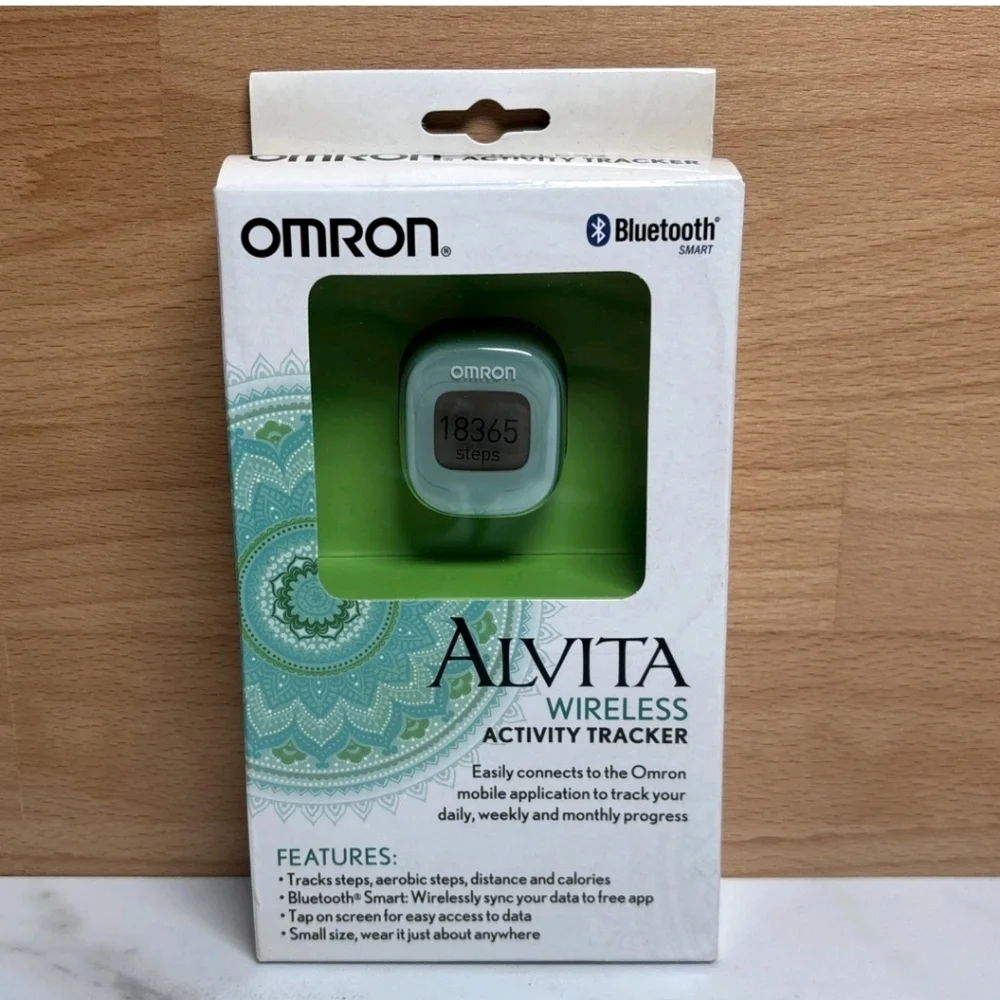 OMRON Alvita Wireless Activity Tracker - Mint and White Clip